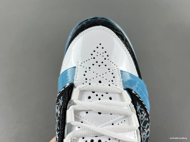 23 318376-041 UNC Jordan 0911